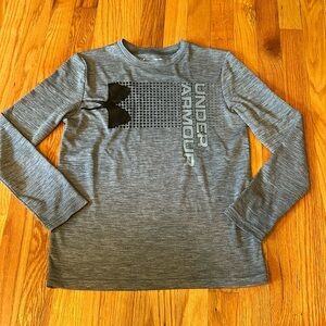 Under Armour Boy’s Gray Long Sleeve Tshirt Size Medium